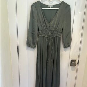 Forever 21 Elegant Green Dress with Bishop Sleeves